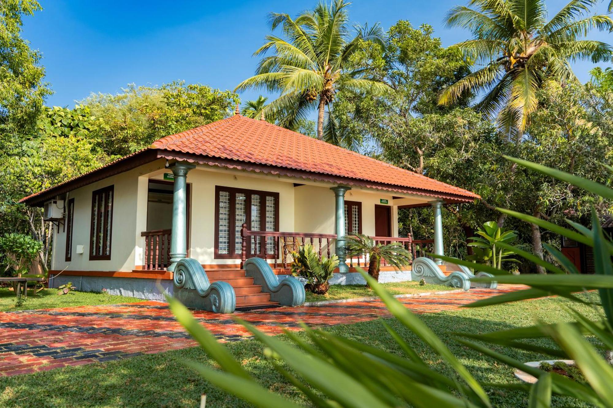 Dhathri Ayurveda Resort And Panchakarma Centre Kayankulam Exterior photo